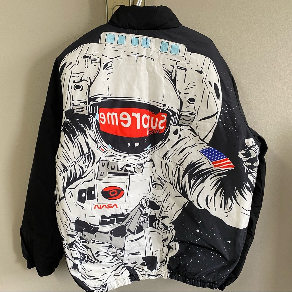 Supreme Astronaut Puffer Jacket Size XL (NOT AUTHENTIC)